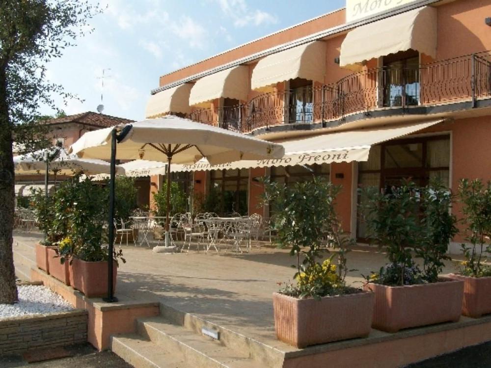 Hotel Moro Freoni ซานเปียโตร อิน กาเรียโน ภายนอก รูปภาพ