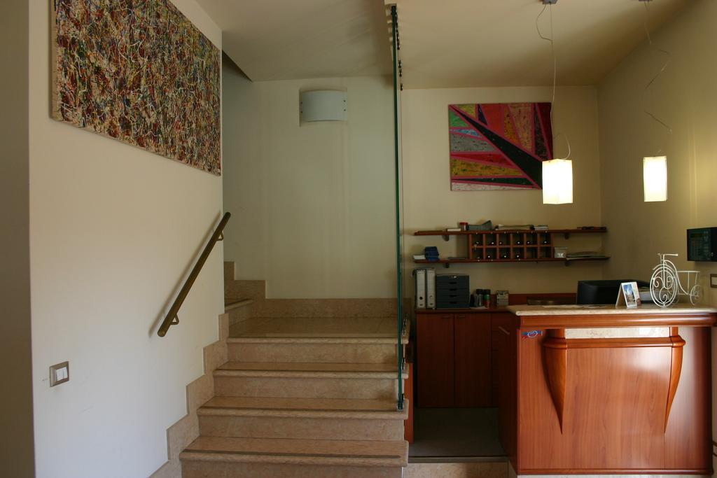Hotel Moro Freoni ซานเปียโตร อิน กาเรียโน ภายนอก รูปภาพ